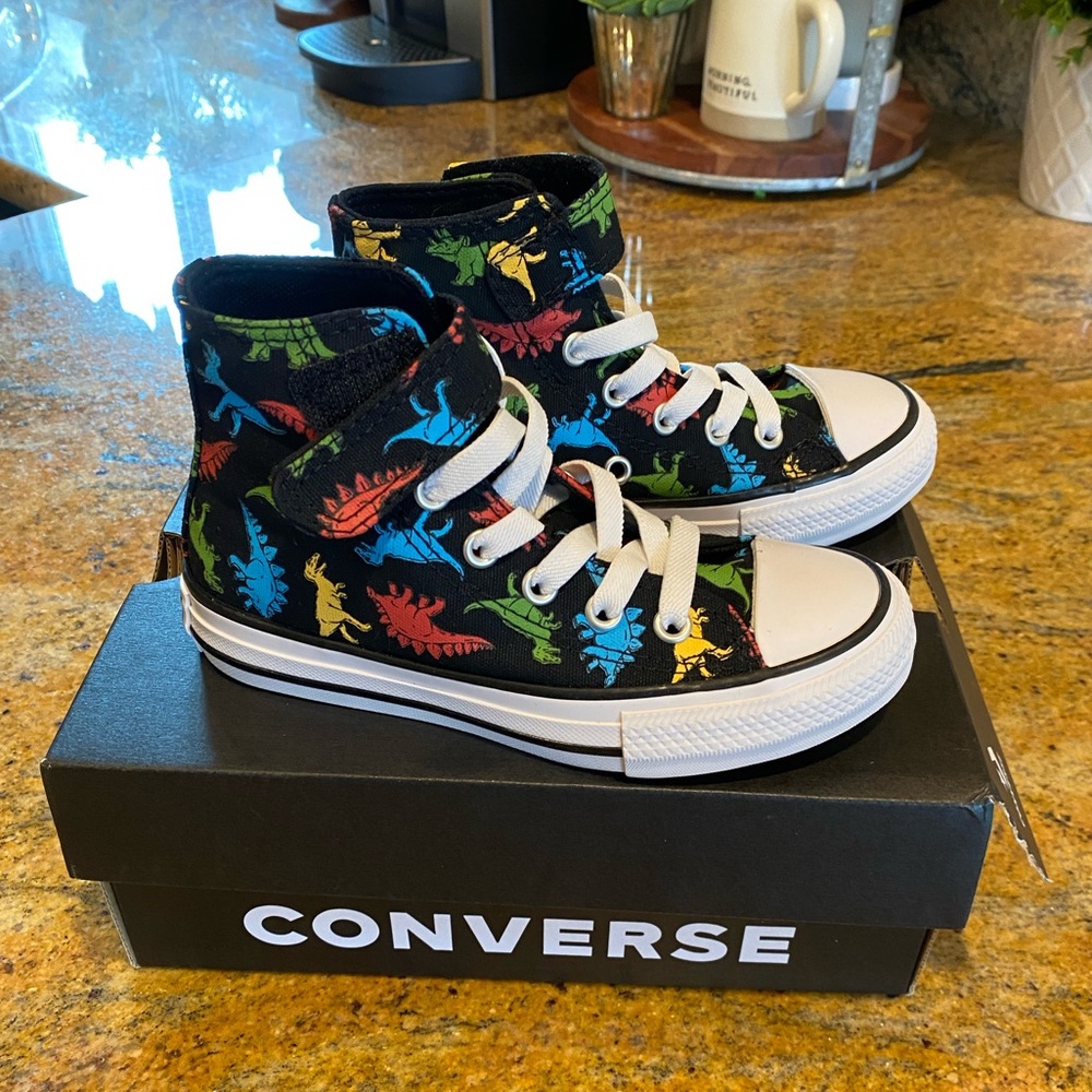 Chuck Taylor All Star Easy-On Dinosaurs- New in box